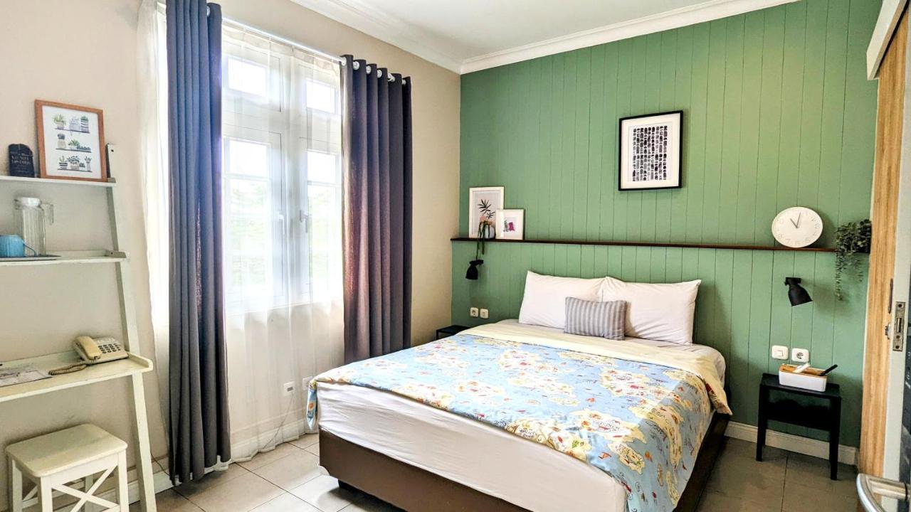 Cottonwood Bed & Breakfast House Bandung Buitenkant foto